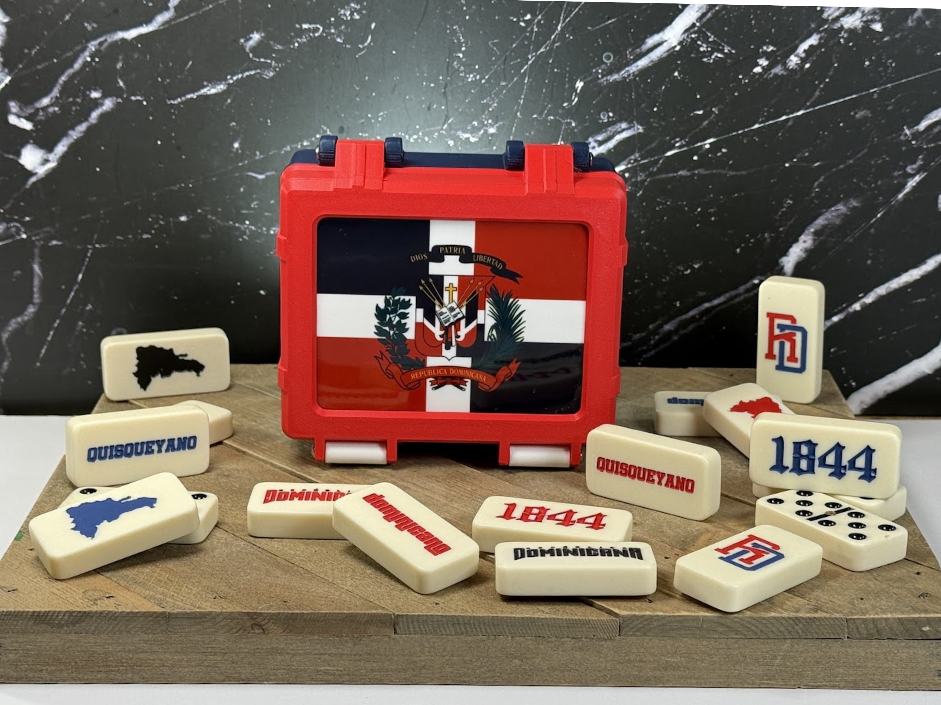 Dominican Republic Domino Set