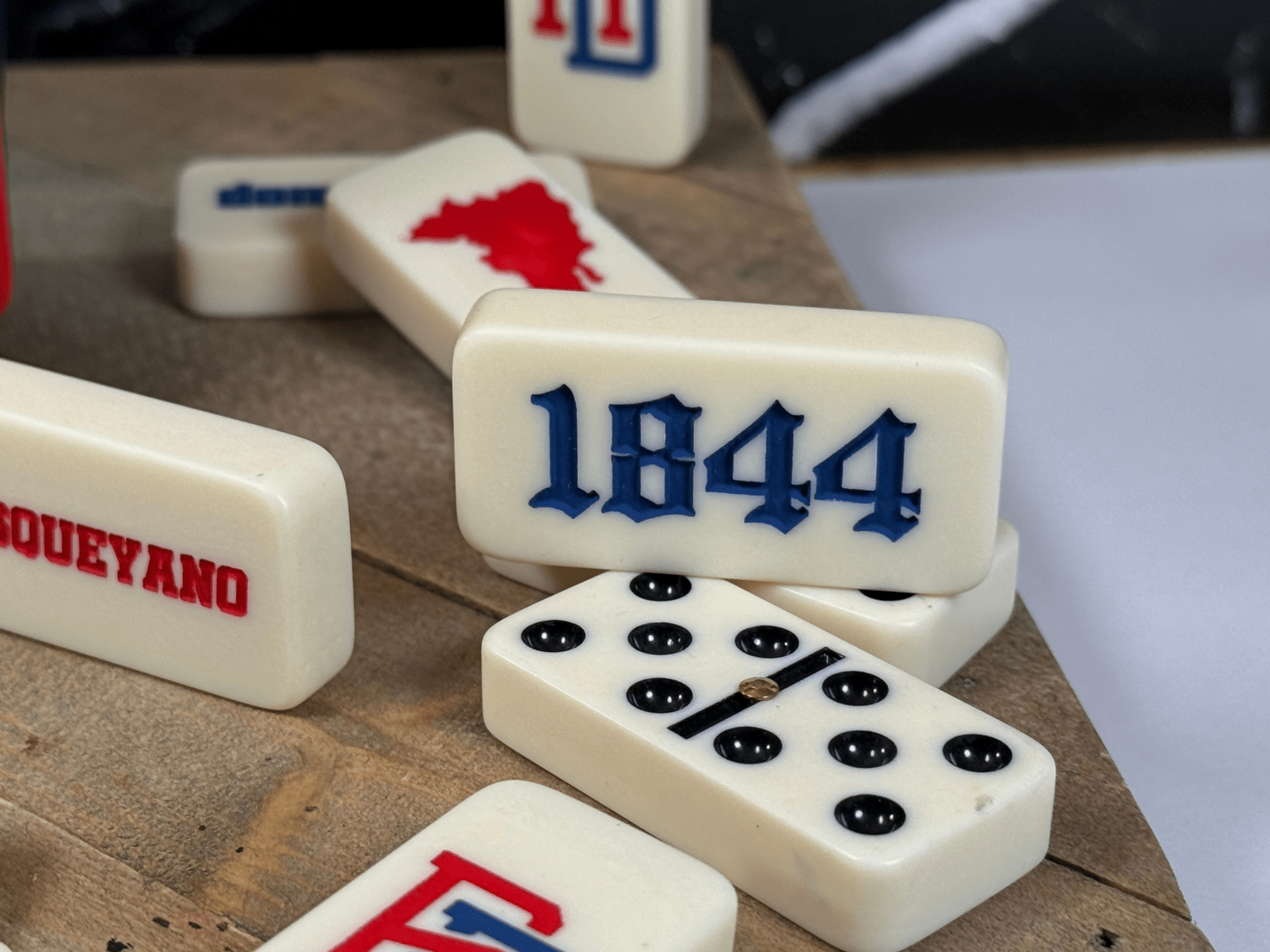 Dominican Republic Domino Set - So Genius IO