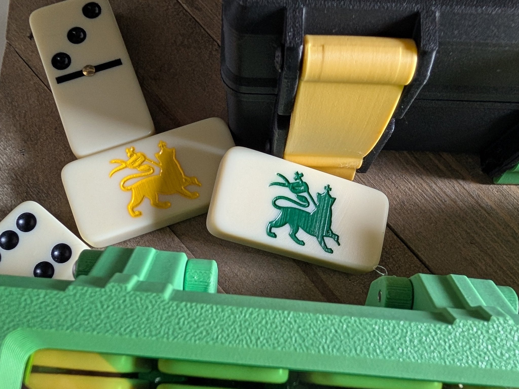 Jamaican Flag Domino Set - So Genius IO