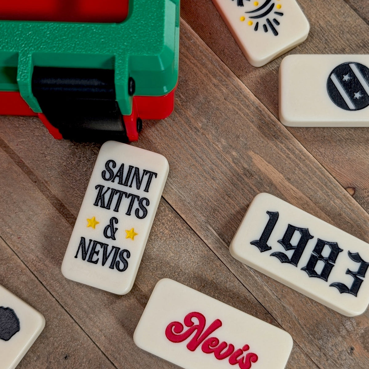 St. Kitts & Nevis Double-Six Domino Set - So Genius IO