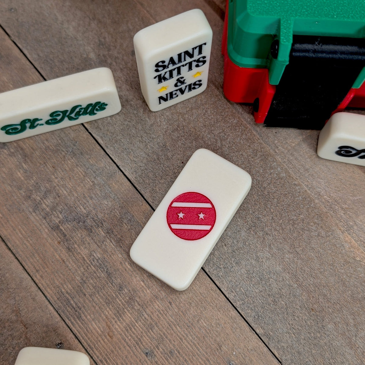 St. Kitts & Nevis Double-Six Domino Set - So Genius IO