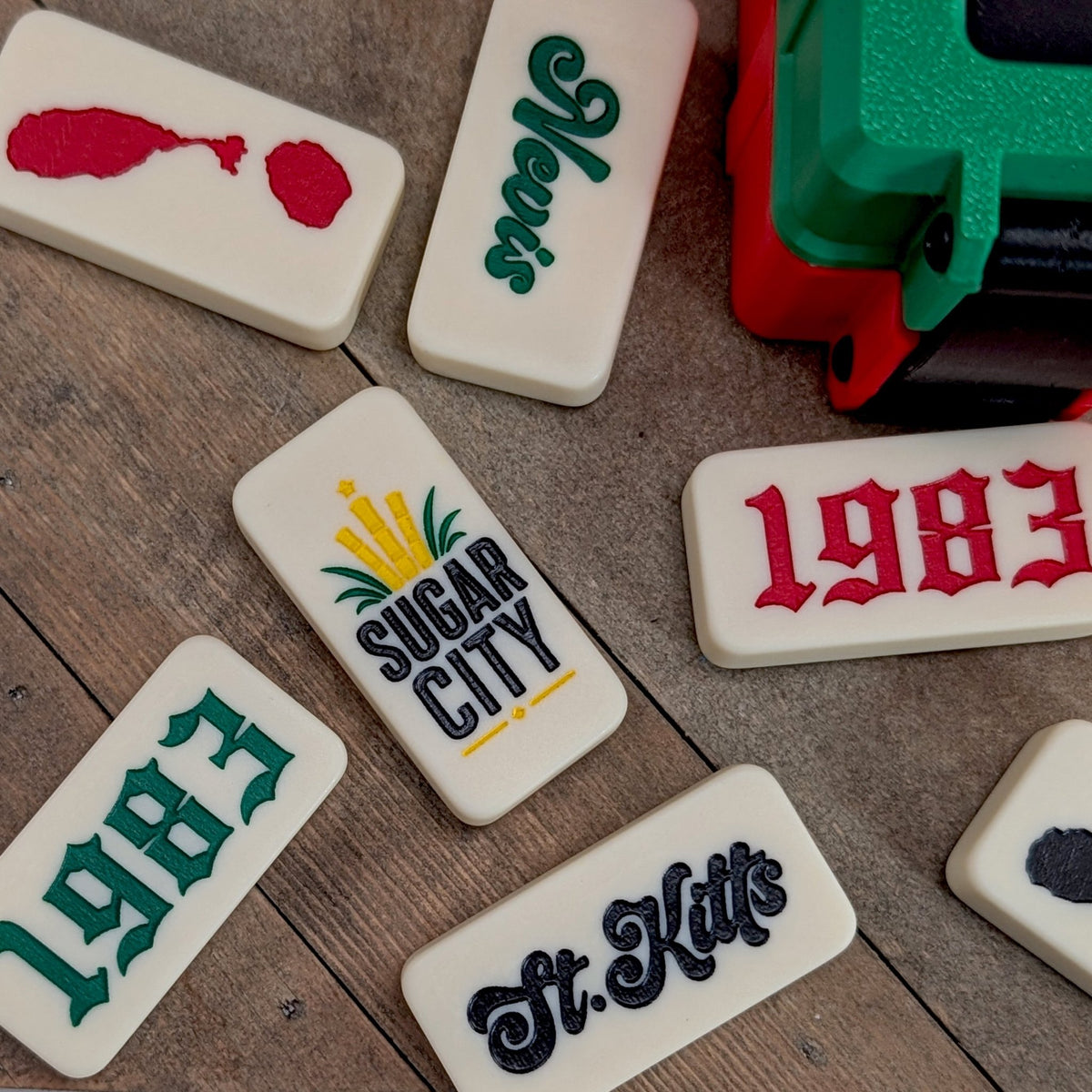 St. Kitts & Nevis Double-Six Domino Set - So Genius IO